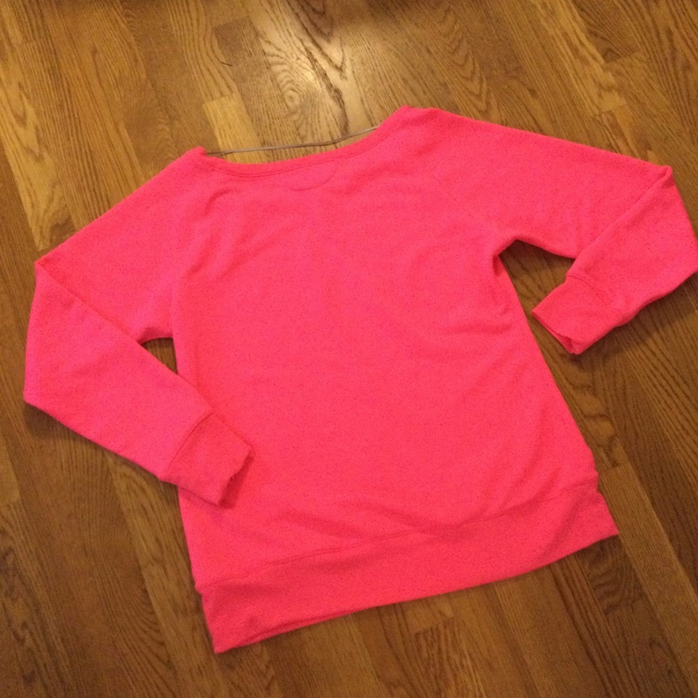 Under Armour- NWOT Pretty Pink Semi-Fitted Sweatshirt. Size L - Picture 4 of 7